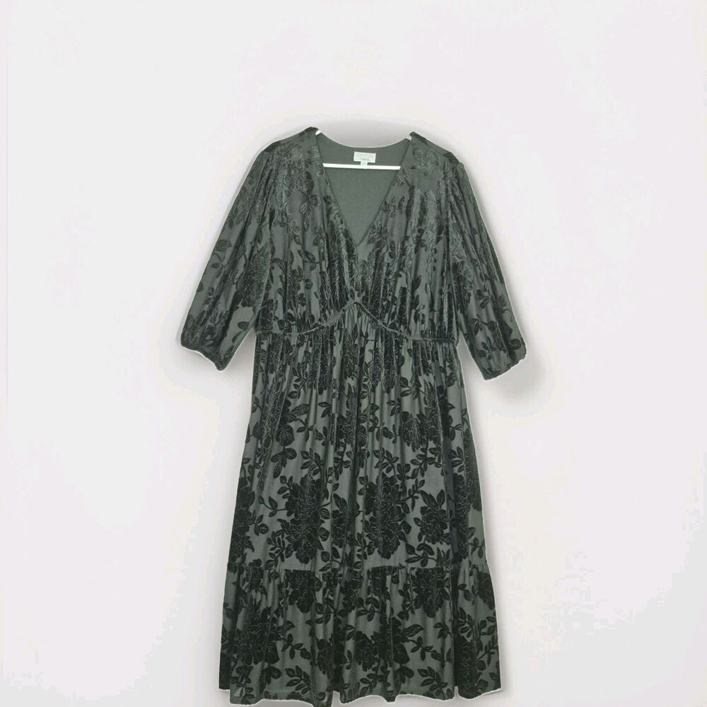 VTG Signature Robbie Bee 2X Black Velvet Burnout Whimsy Goth Floral Midi Dress.